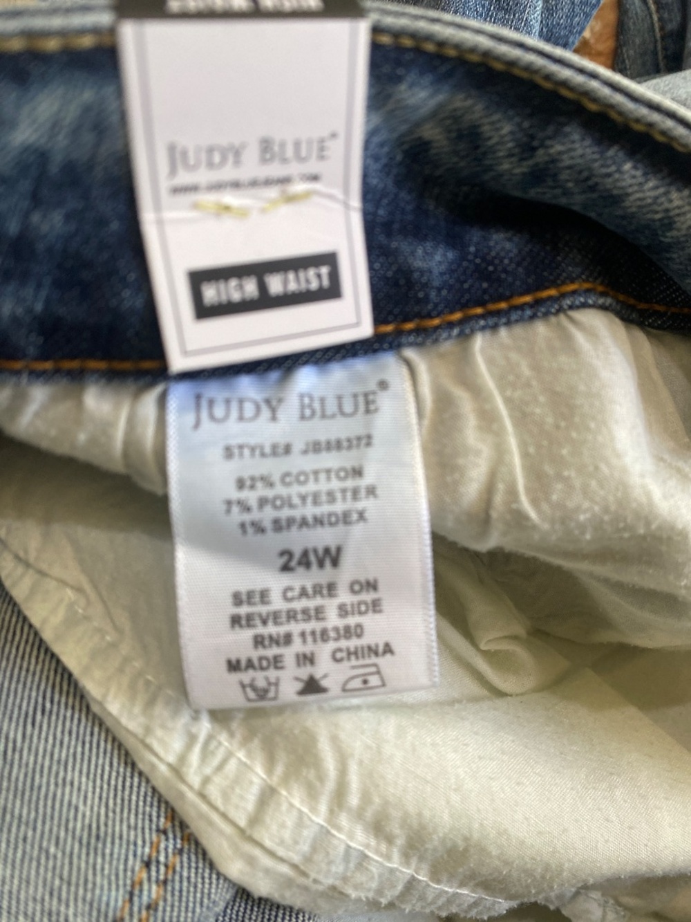 Judy Blue 24W High Rise Destroyed Slim Fit Jeans - Picture 11 of 12